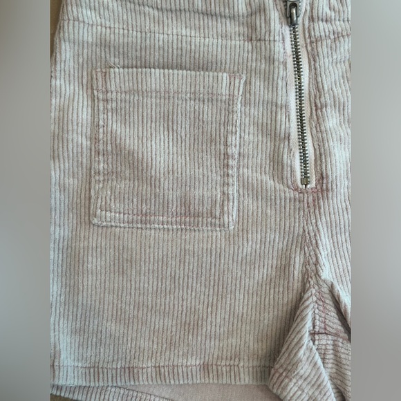 ❌SALE❌ 🩵#548 POL Cream/Pink High Waist Corduroy Shorts - Picture 3 of 4